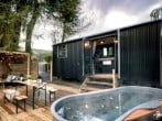 Deck and tub Deck and tub